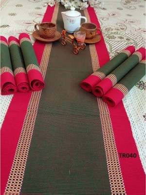 Dining Table Runner with 6 pcs Mat TR040